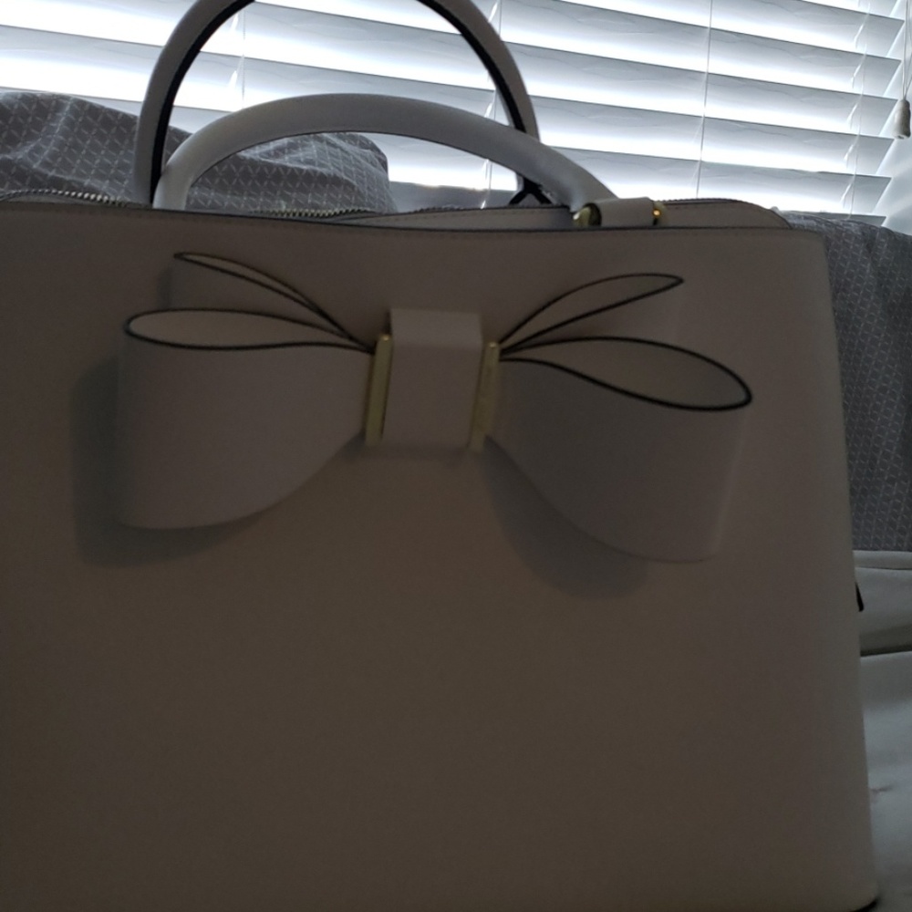 White bow purse